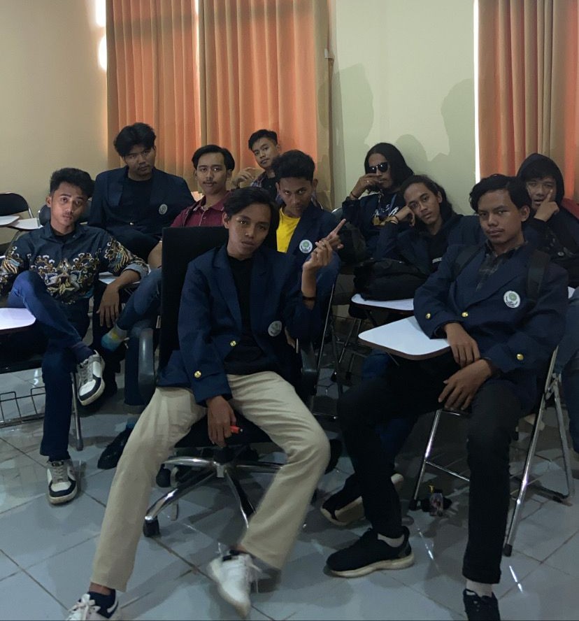 Foto Bersama Saat Panitia KOMA