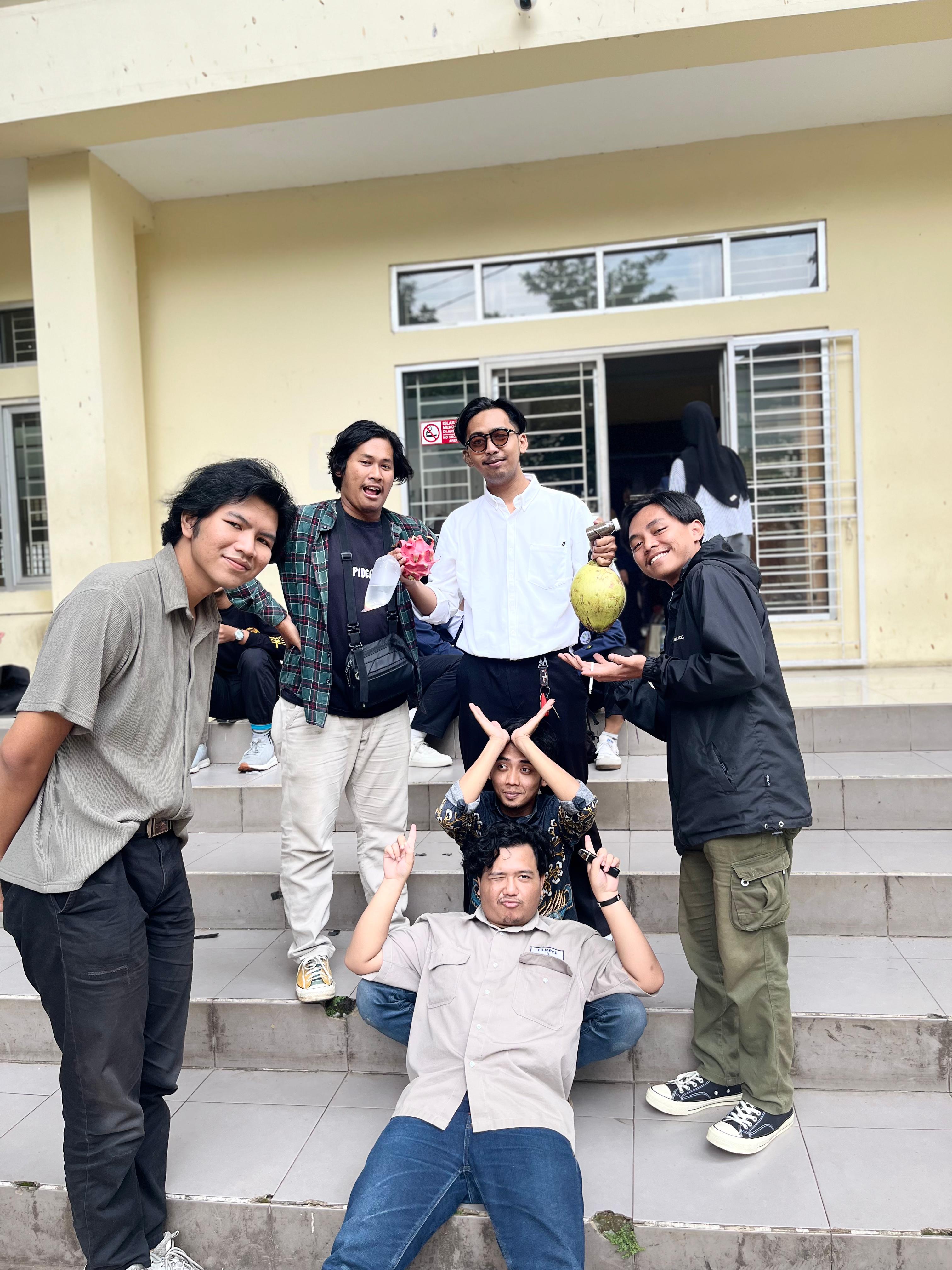 Foto Bersama Saat Adun Sempro